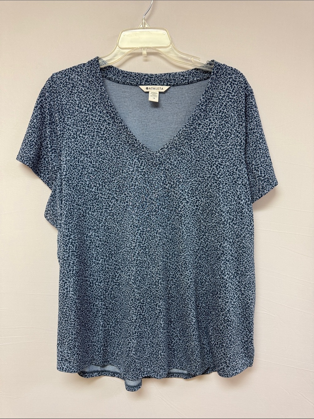 Athleta Breezy Scoop V-Neck Short Sleeve Tee Blue Print Size 1X